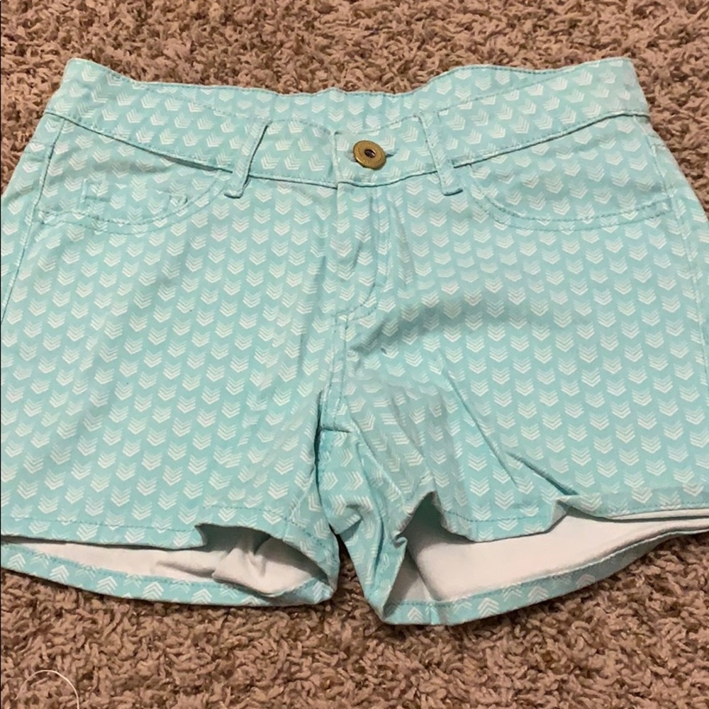 Cute Shorts with arrow design